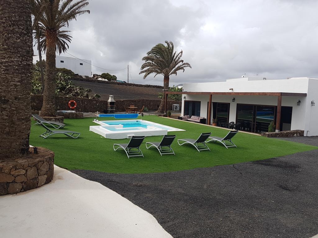 Hotelito Rural Flor De Timanfaya Tinajo Exteriör bild