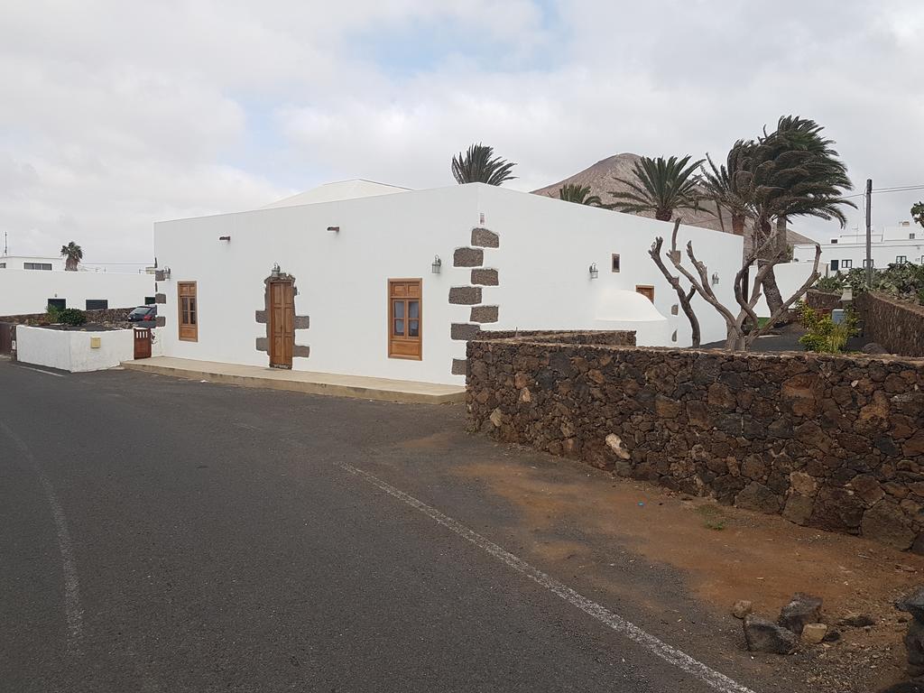 Hotelito Rural Flor De Timanfaya Tinajo Exteriör bild