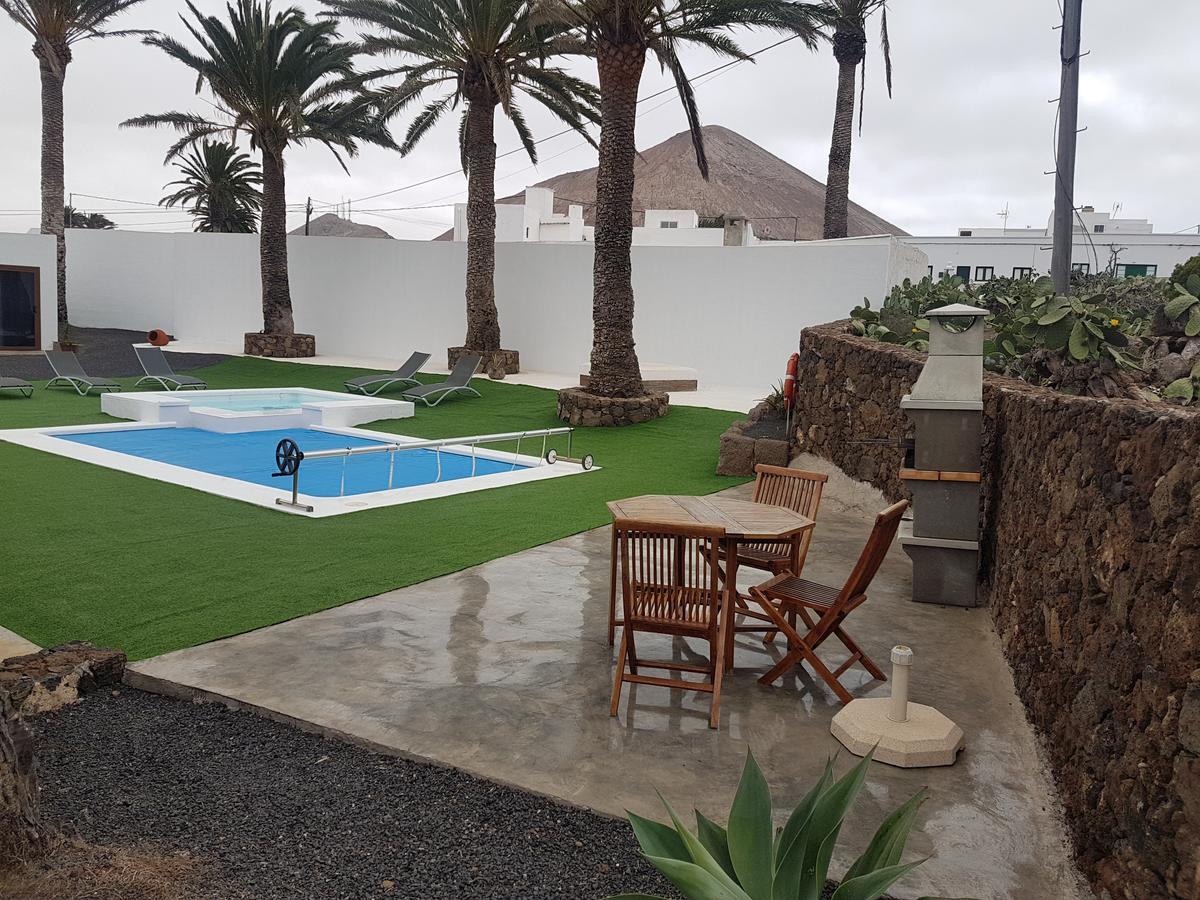 Hotelito Rural Flor De Timanfaya Tinajo Exteriör bild